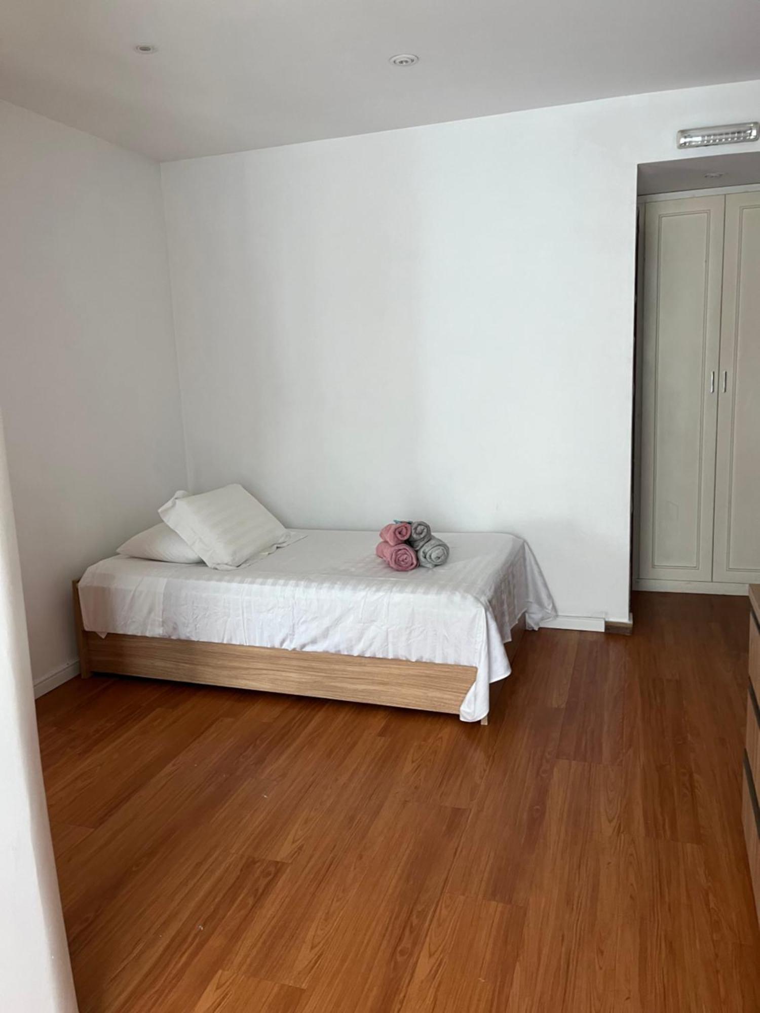 Cobertura Incrivel, Silenciosa E Familiar Com Sala Ampla, Cozinha Americana, 3 Quartos, Area Gourmet, Terraco Aberto Com Churrasqueira E Jacuzzi Na Da Barra Da Tijuca - - Apto Inteiro So Pra Voce