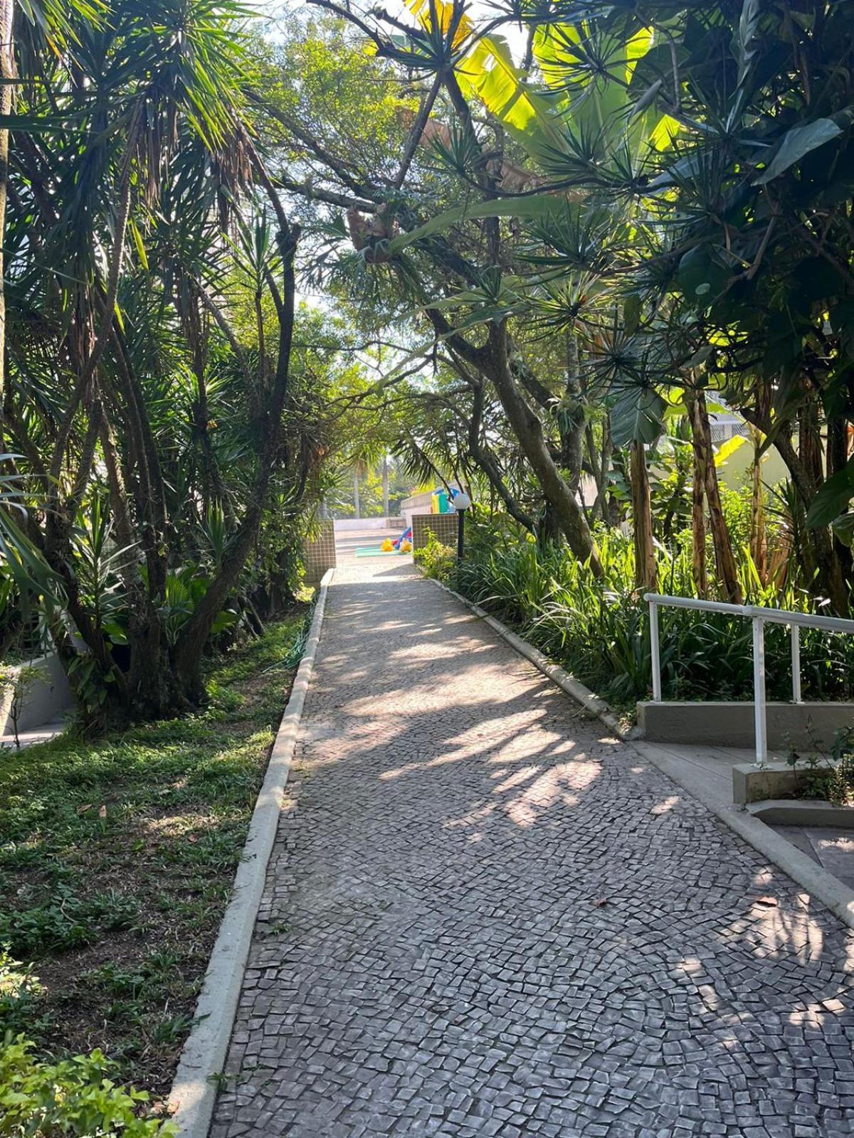 Cobertura Incrivel, Silenciosa E Familiar Com Sala Ampla, Cozinha Americana, 3 Quartos, Area Gourmet, Terraco Aberto Com Churrasqueira E Jacuzzi Na Da Barra Da Tijuca - - Apto Inteiro So Pra Voce
