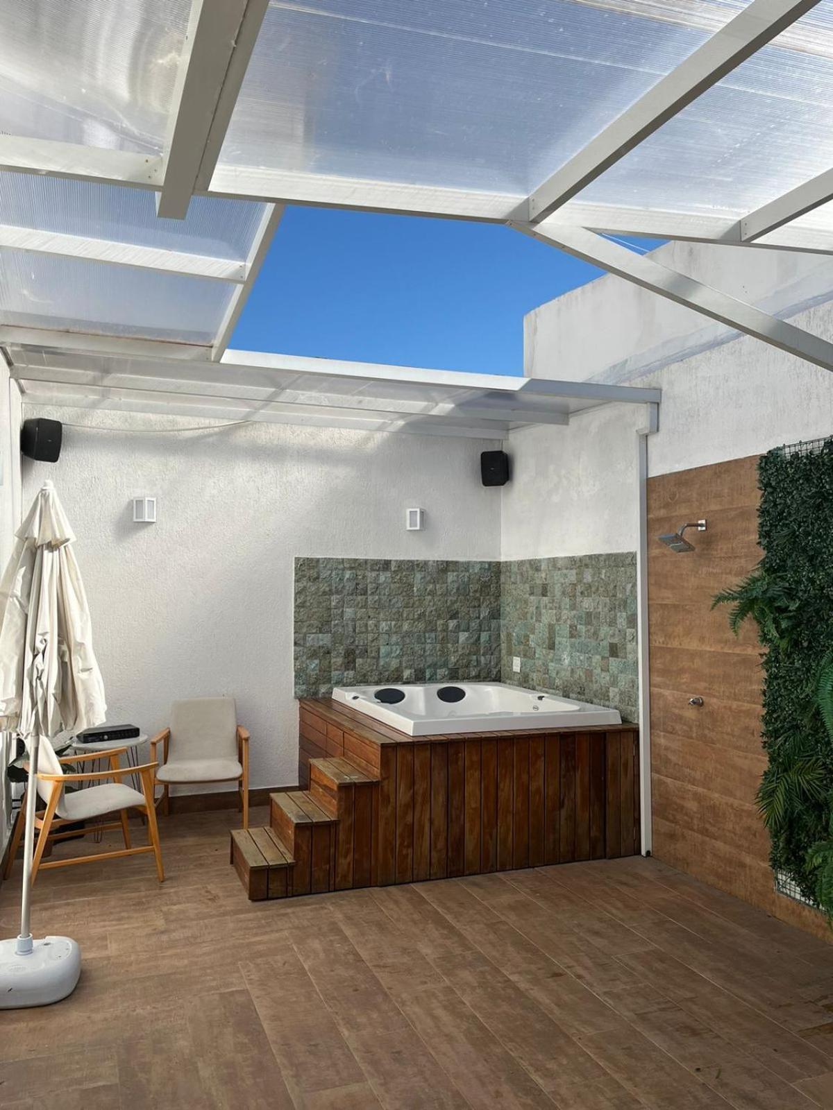 Cobertura Incrivel, Silenciosa E Familiar Com Sala Ampla, Cozinha Americana, 3 Quartos, Area Gourmet, Terraco Aberto Com Churrasqueira E Jacuzzi Na Da Barra Da Tijuca - - Apto Inteiro So Pra Voce Rio de Janeiro